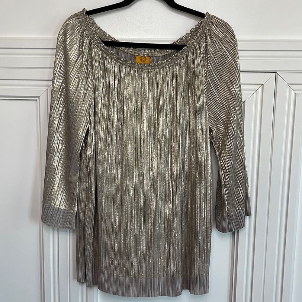 ‎Ruby Rd. metallic crinkle knit blouse size medium